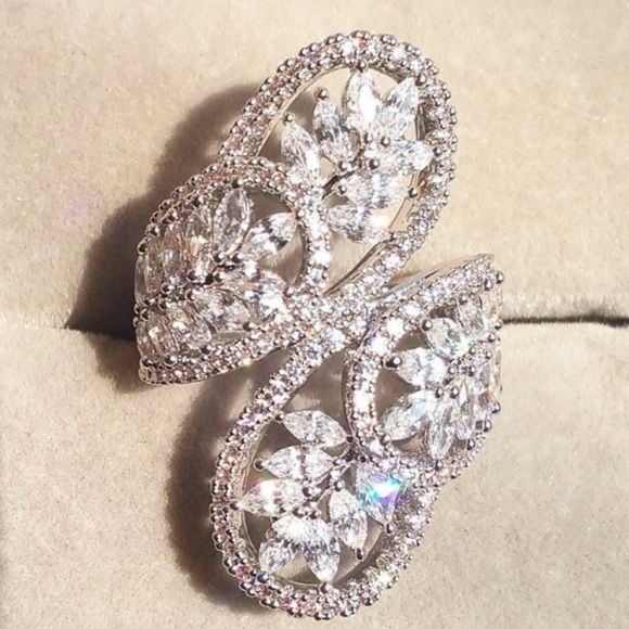 Vintage Silver and white rhinestone ring #glamour - Picture 3 of 6